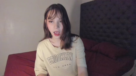 _alluring_christie_  25-04-2022